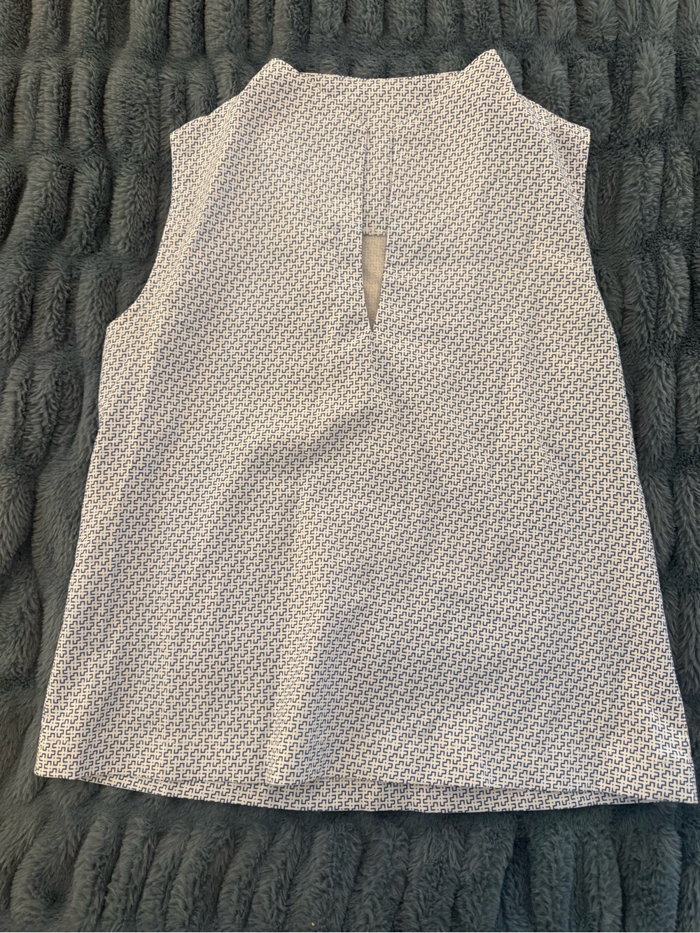 Tuckernuck Navy & White Geometric Mock Neck Shell